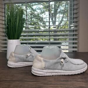 Hey Dude Wendy Sox Women’s Casual Shoes Stone White Size 8 Lightweight Comfort